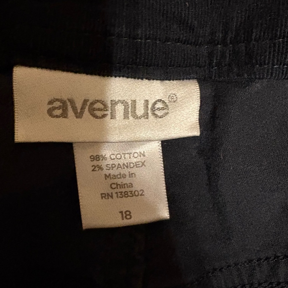 Avenue Women's Black tiny corduroy pants - Picture 4 of 4